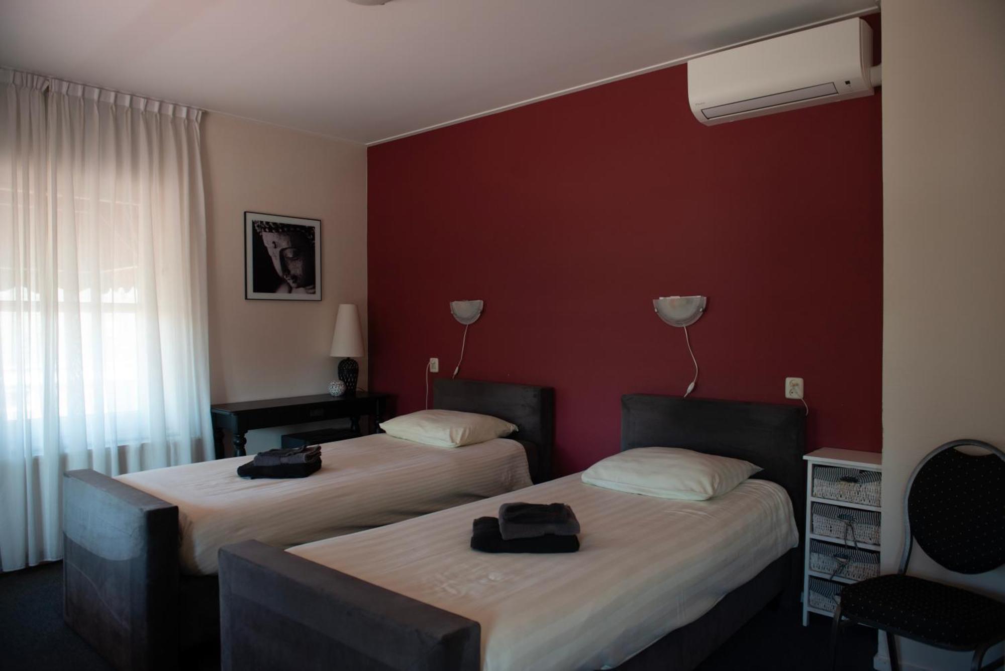Hotel De Harmonie Sexbierum ภายนอก รูปภาพ