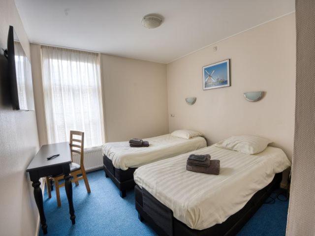 Hotel De Harmonie Sexbierum ภายนอก รูปภาพ