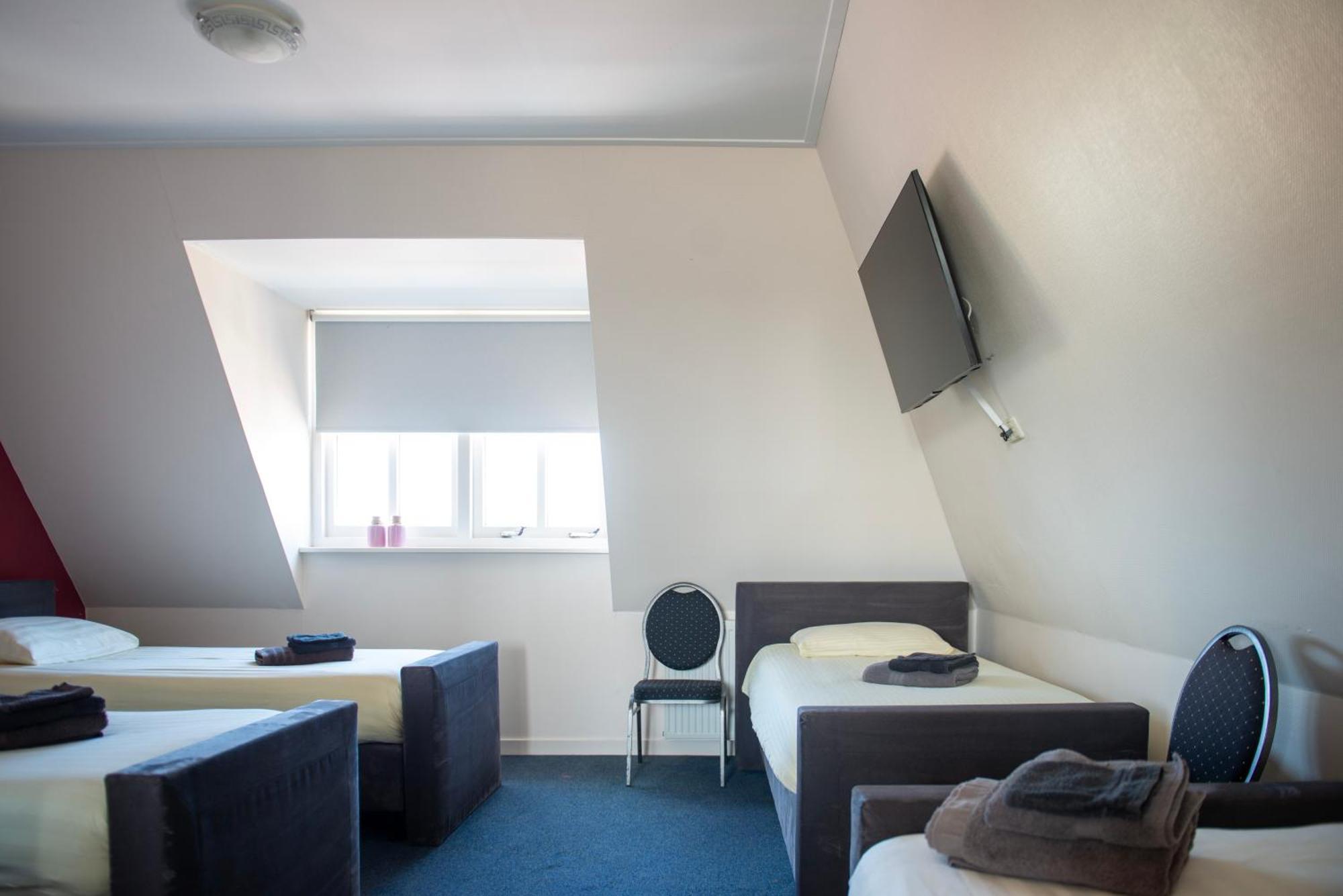 Hotel De Harmonie Sexbierum ภายนอก รูปภาพ