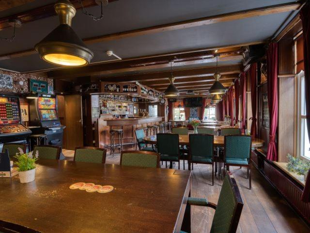 Hotel De Harmonie Sexbierum ภายนอก รูปภาพ